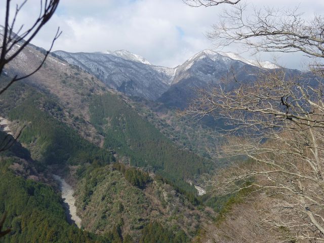 銚子ヶ岳と静ヶ岳。